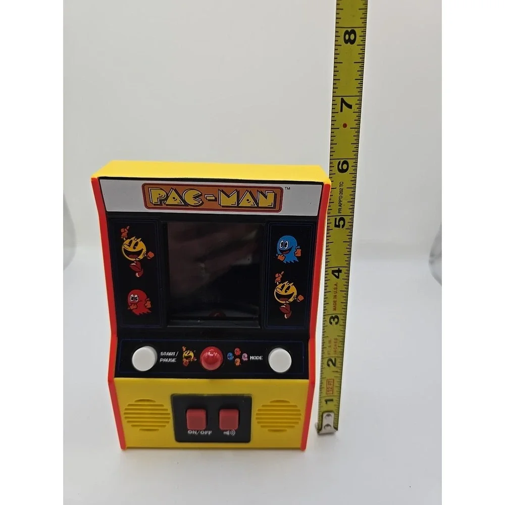 Pac-Man Hand Held Mini Arcade Style Game Bandai Namco Mpn 09521 - Works Great!